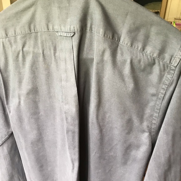 Casual button down. Gap brand. Worn in look. - Picture 5 of 5